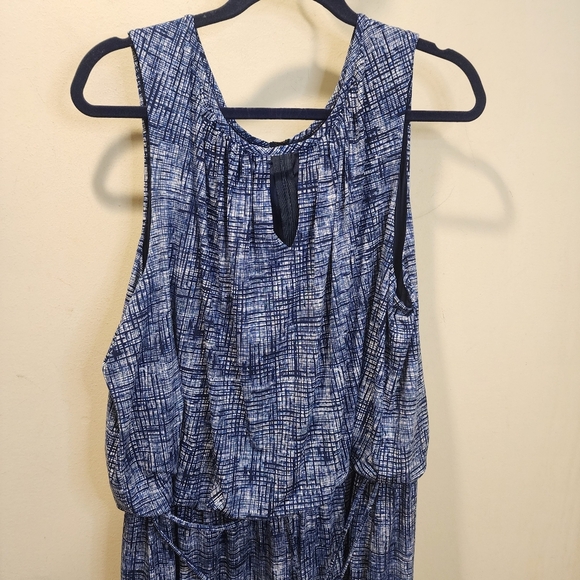 Roz & Ali Chic Blue Patterned Plus Size  Sleeveless Jumpsuit Size 3x - Picture 4 of 13